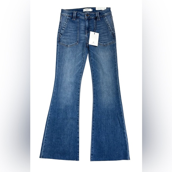 Hidden Happi Mid Rise Utility Pocket Flare Jeans Size 25 NWT - Picture 13 of 14